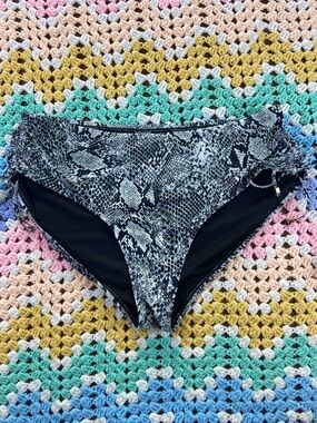 Time and Tru Black White Snake-Print Bikini Bottoms Plus Size 1X Side Tie Ruched